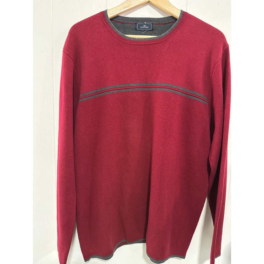 Vintage Dockers maroon crewneck sweater